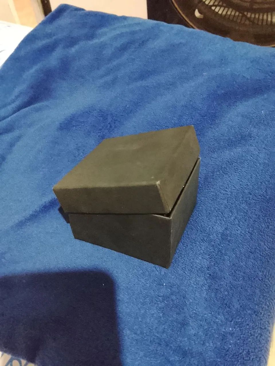 Se vende relógio a bom preço 