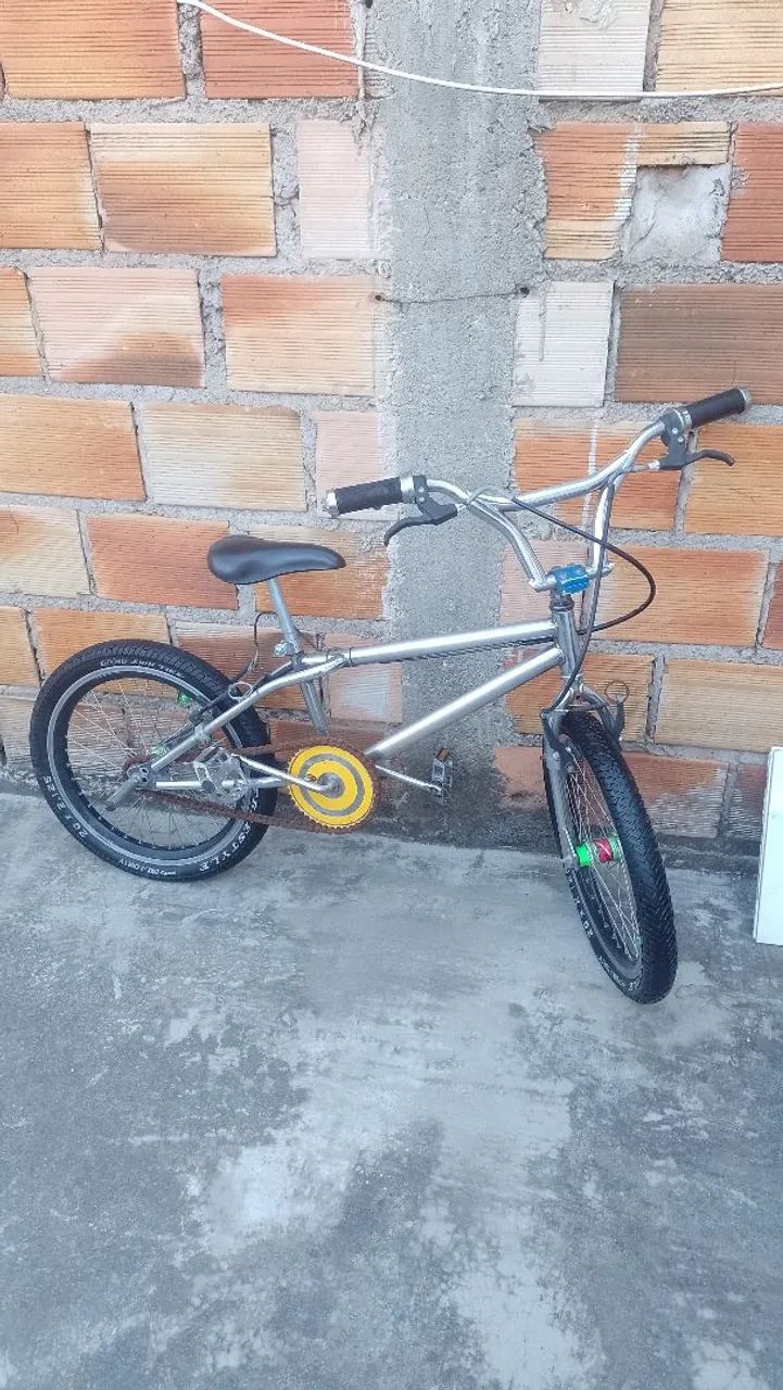 Bicicleta BMX FREESTYLE 