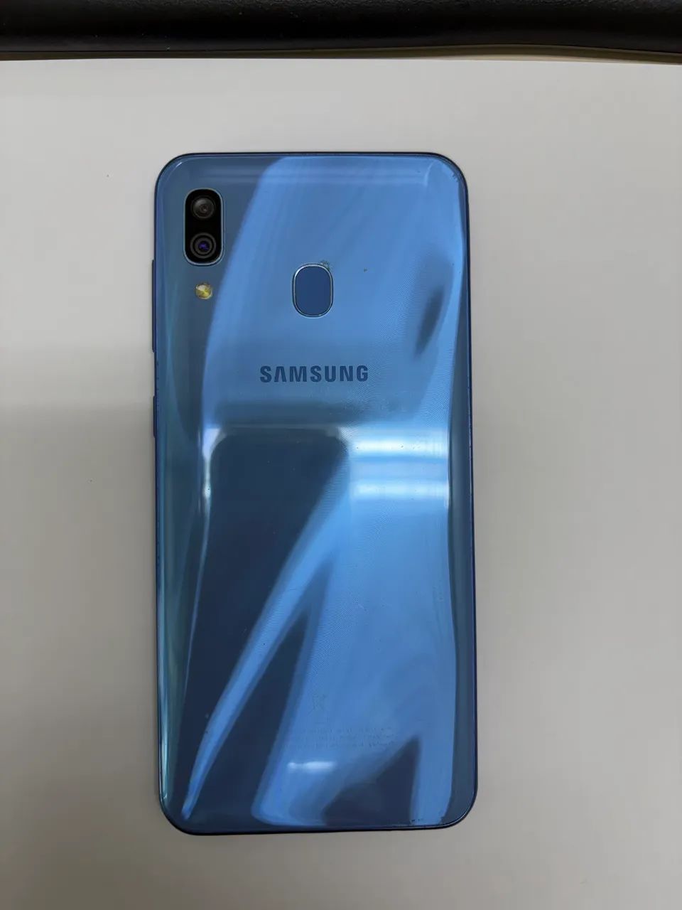 Vendo CELULAR SAMSUNG A30 - Foto 2