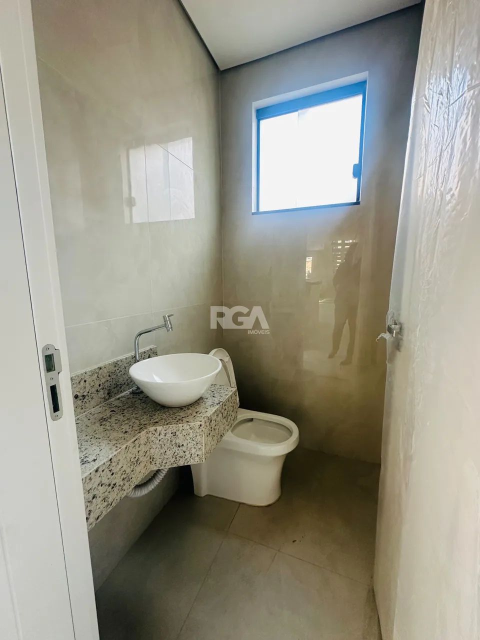 CASA COM 3 QUARTOS (1 SUÍTE) E 4 VAGAS  CANAÃ - Foto 4