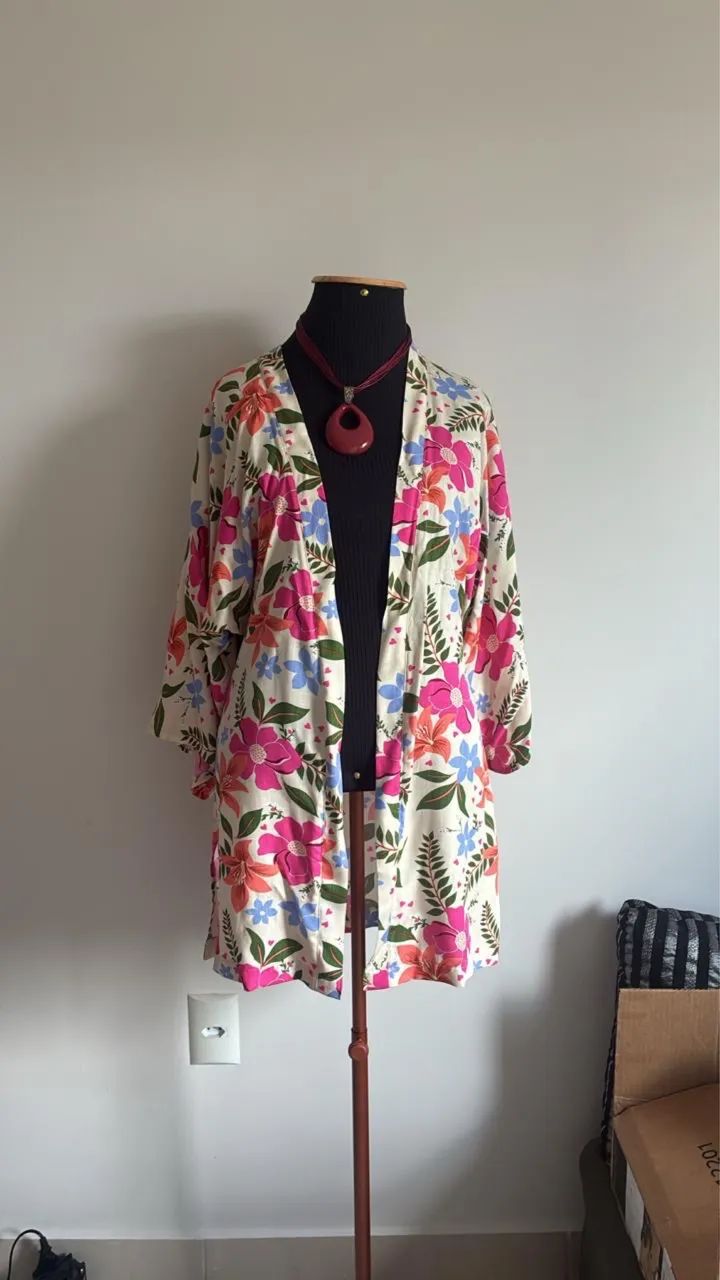 Kimono feminino floral lindo!