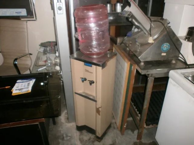 bebedor de água de galão - com motor compressor - Foto 4