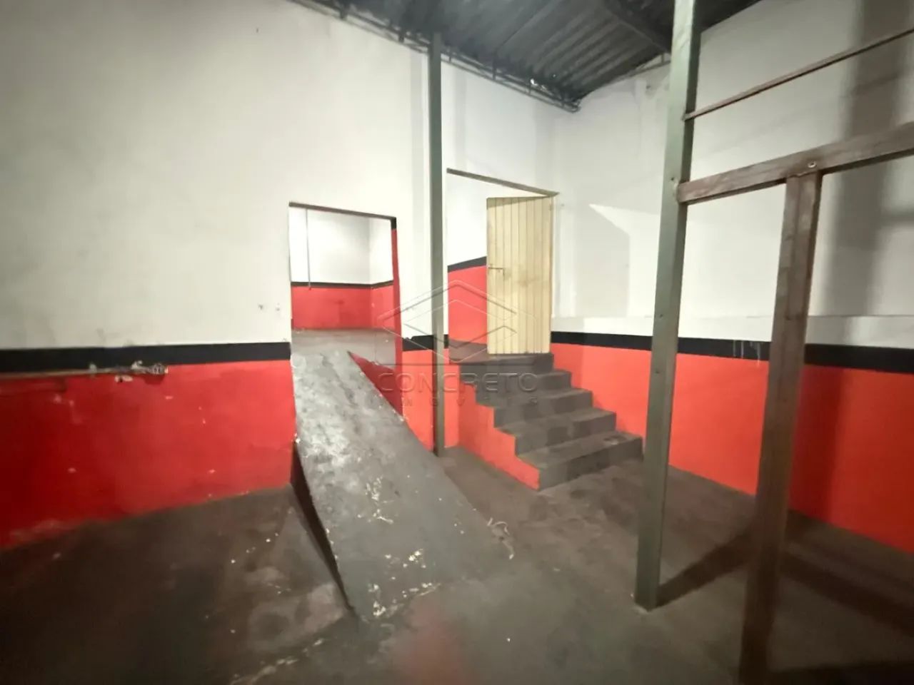 EXCELENTE GALPÃO COMERCIAL COM OPÇÃO DE MORADIA NO CENTRO DE BAURU - Foto 4
