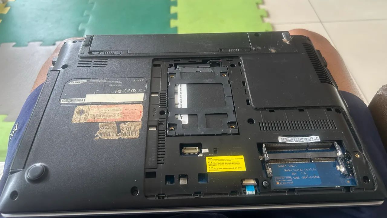 Vendo pente de memória ram 10gb notebook ou a carcaça completa do notebook  - Foto 2
