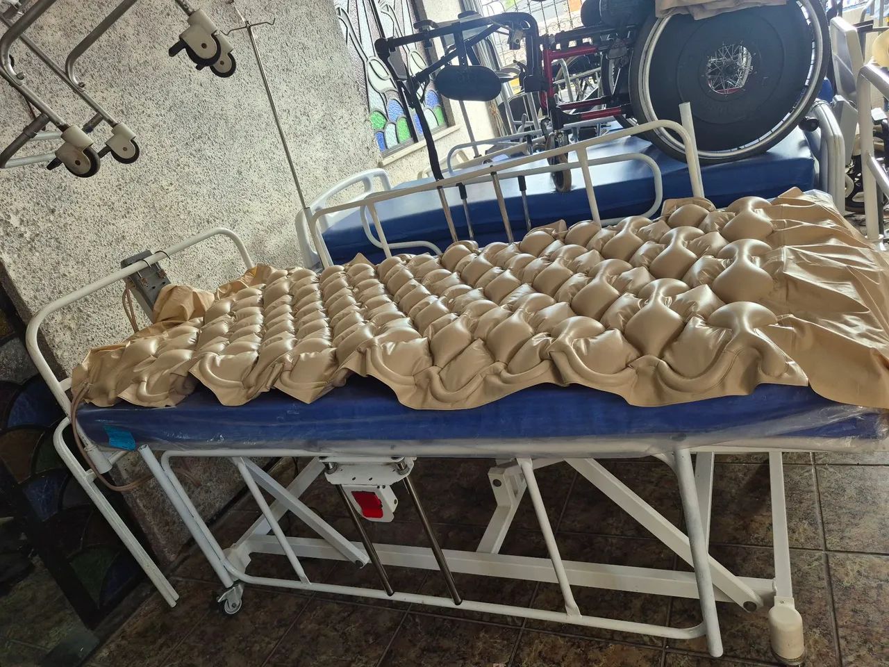 Cama hospitalar  3 manivelas