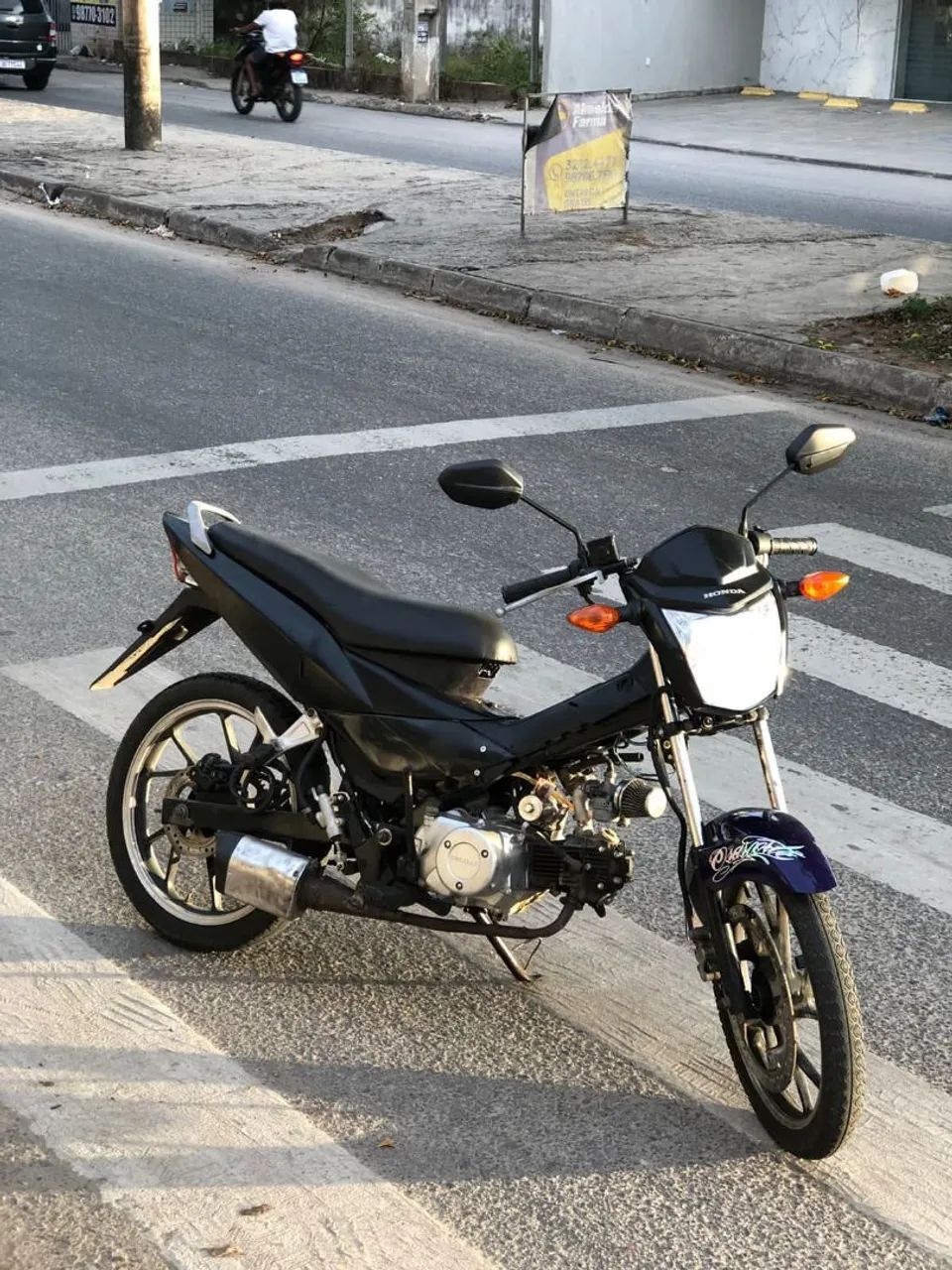 Joy Plus   - Foto 2