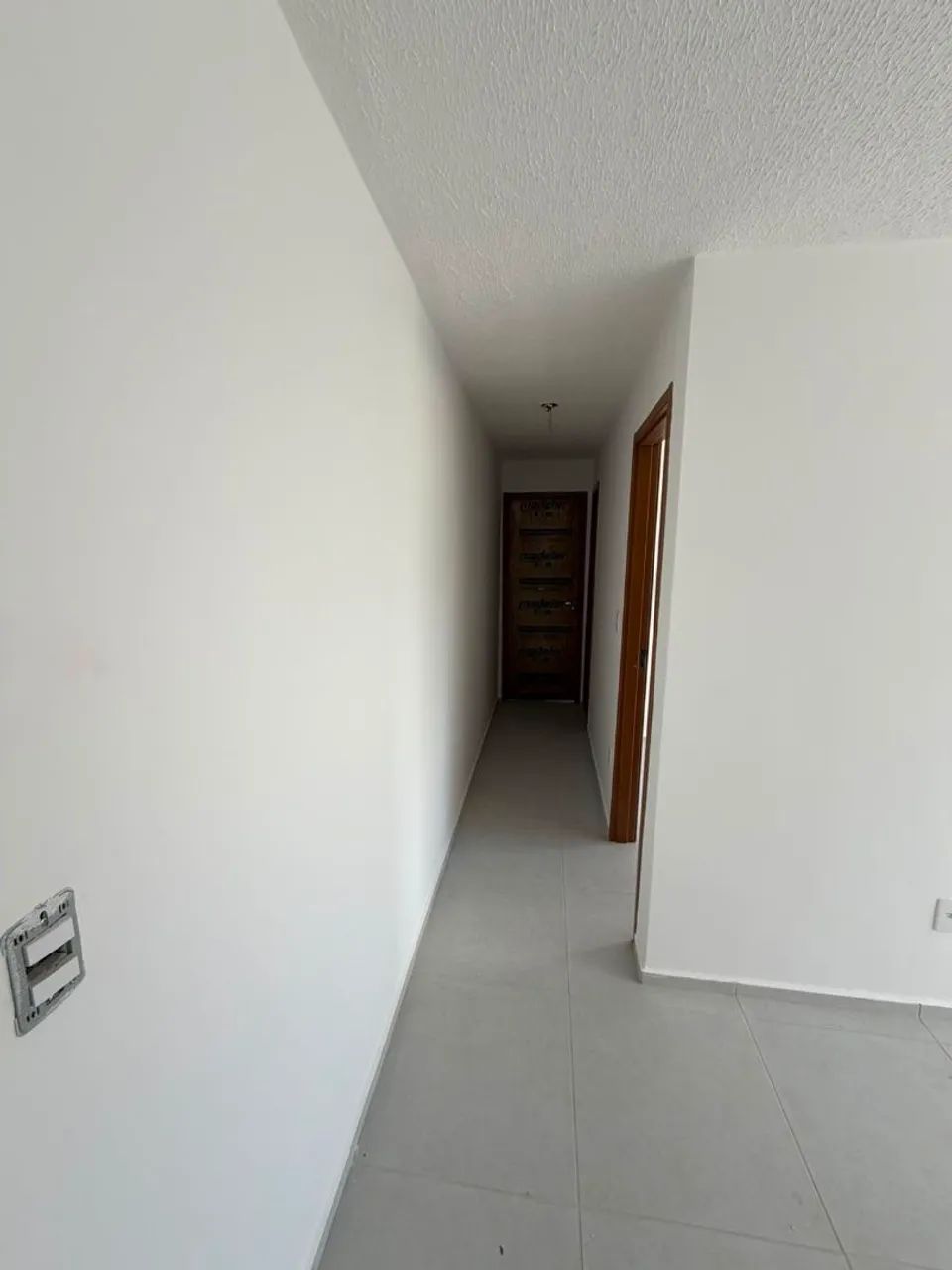 Alugo excelente CASA com móveis projetados no Araçagy 