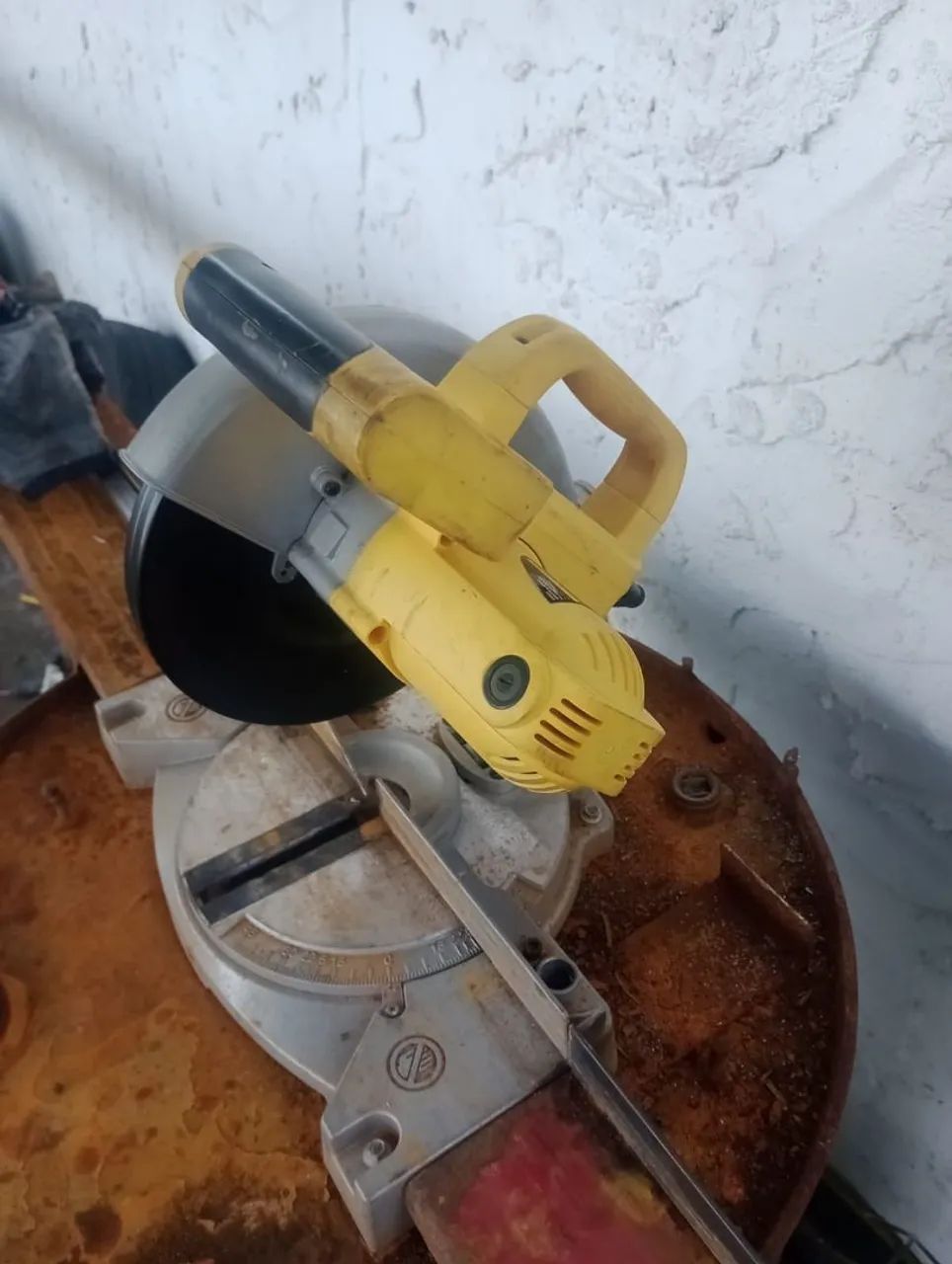 Serra policorte pouco tempo de uso da vender 7 polegadas  - Foto 2