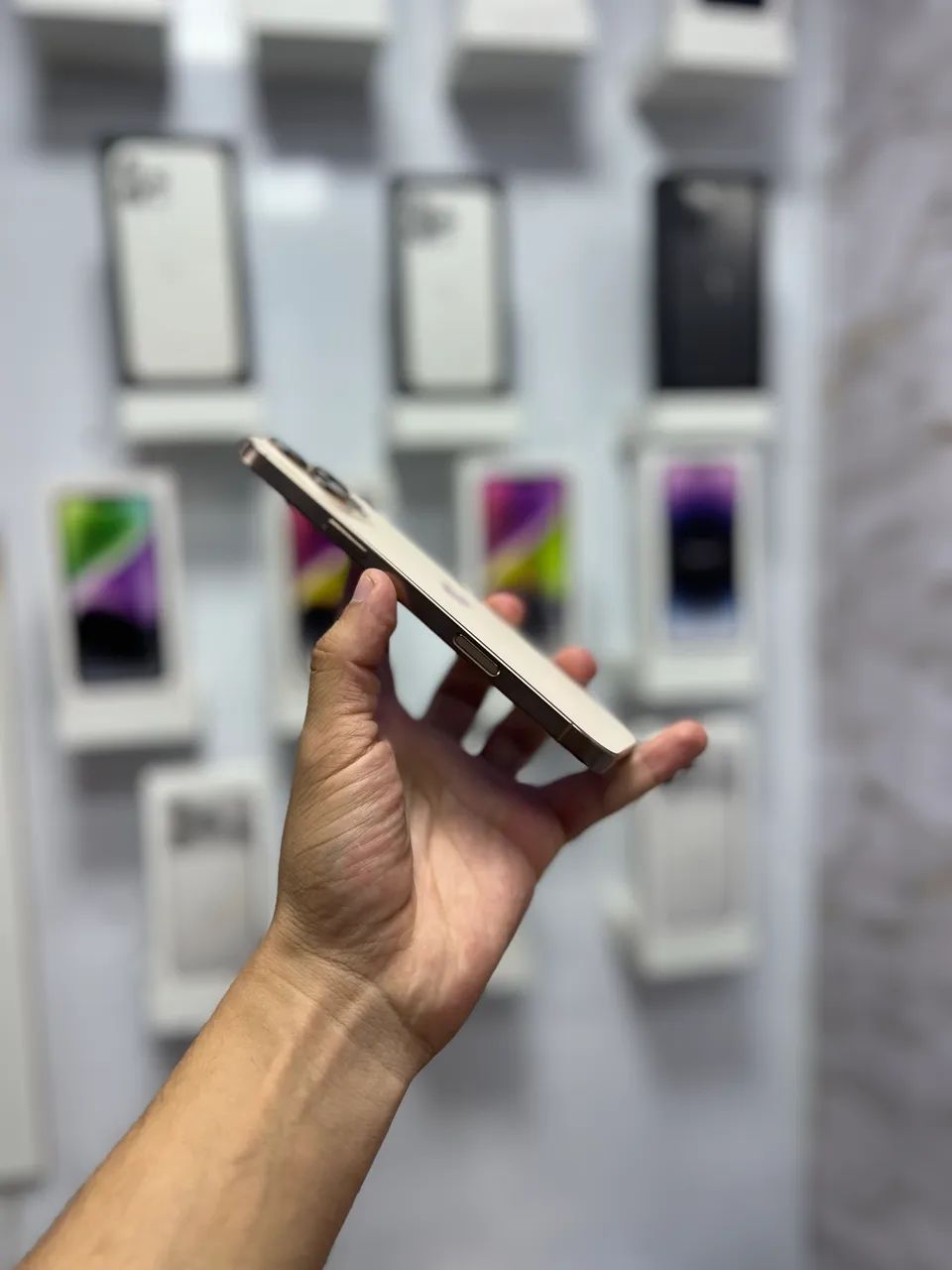 iPhone 16 Pro Max - 256GB Desert  - Foto 2