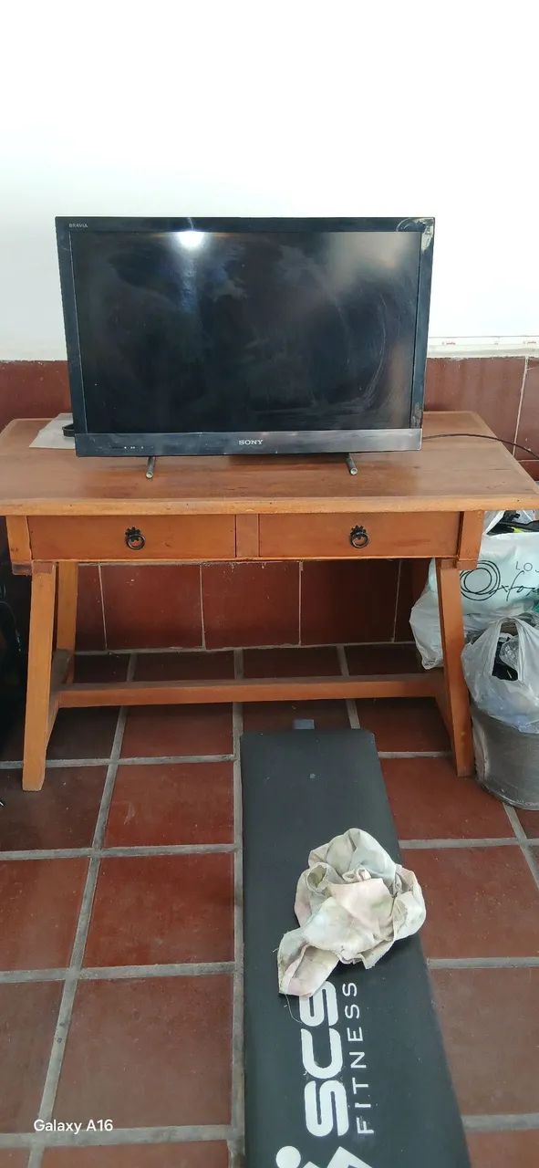 Mesa / Escrivaninha