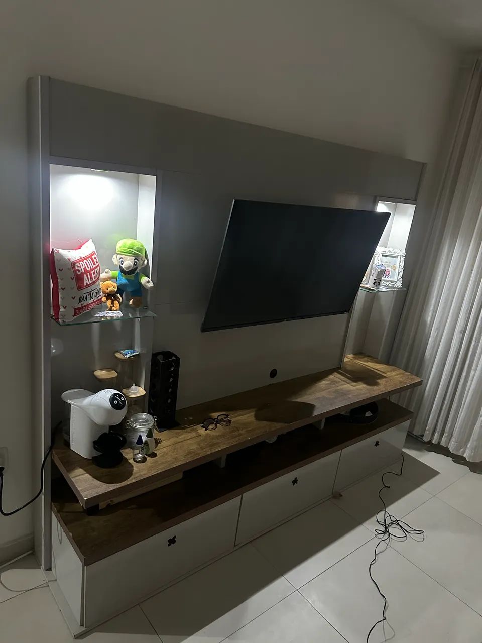 Estante e painel  home 
