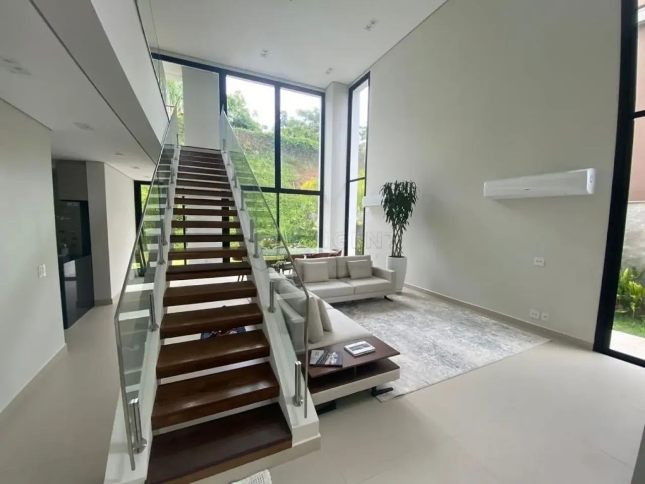 Casa à Venda e Aluguel no Condomínio Veduta em Jundiaí/SP
