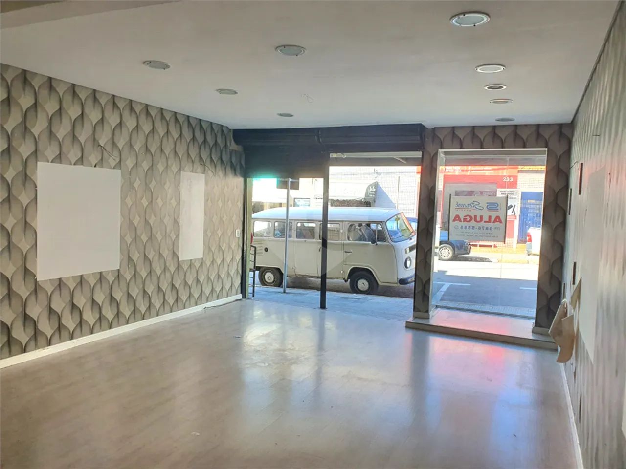 Salão comercial no térreo para locação no Centro de Vinhedo - SP. - Foto 3