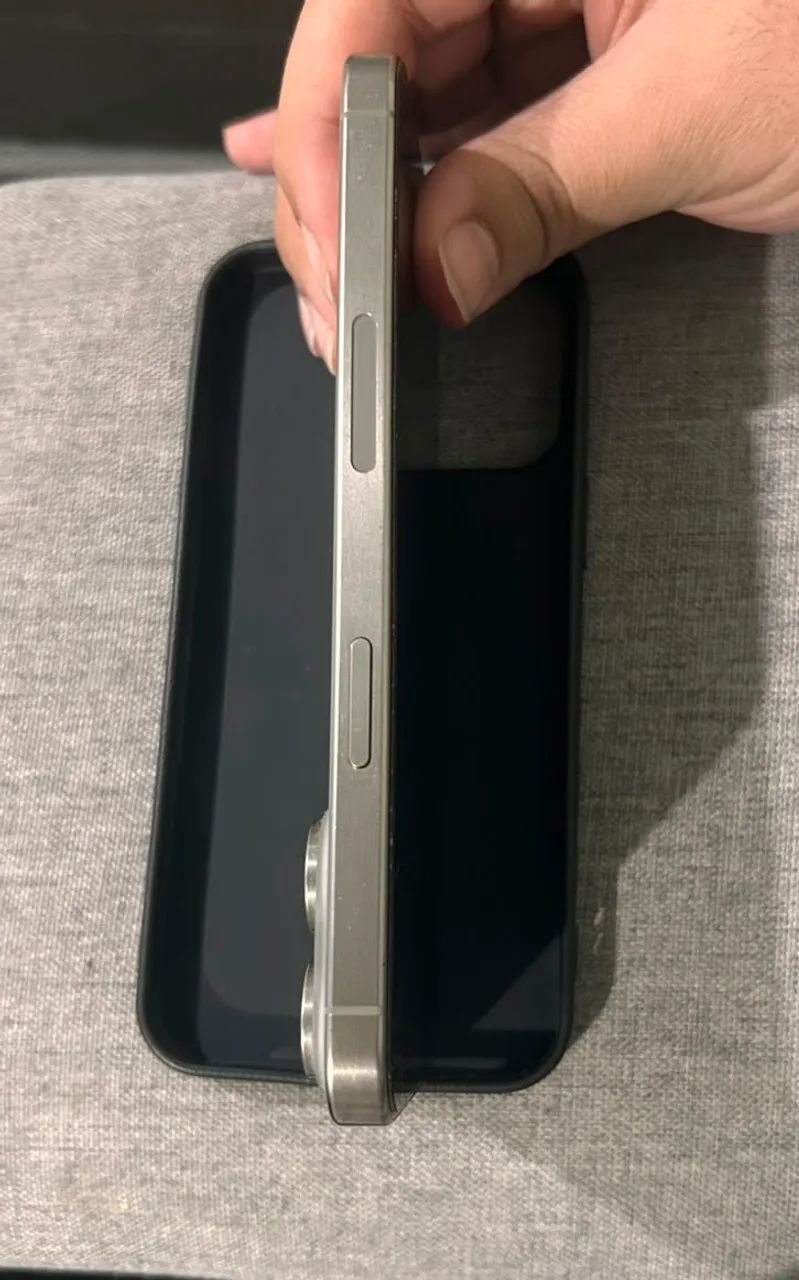 iPhone 15 Pro Max - 256GB - Foto 3