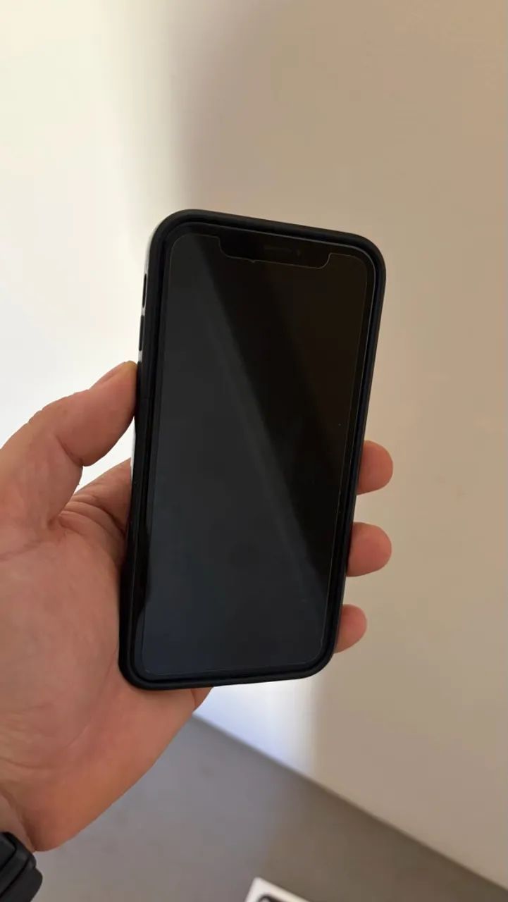 iPhone XR 64 g preto 