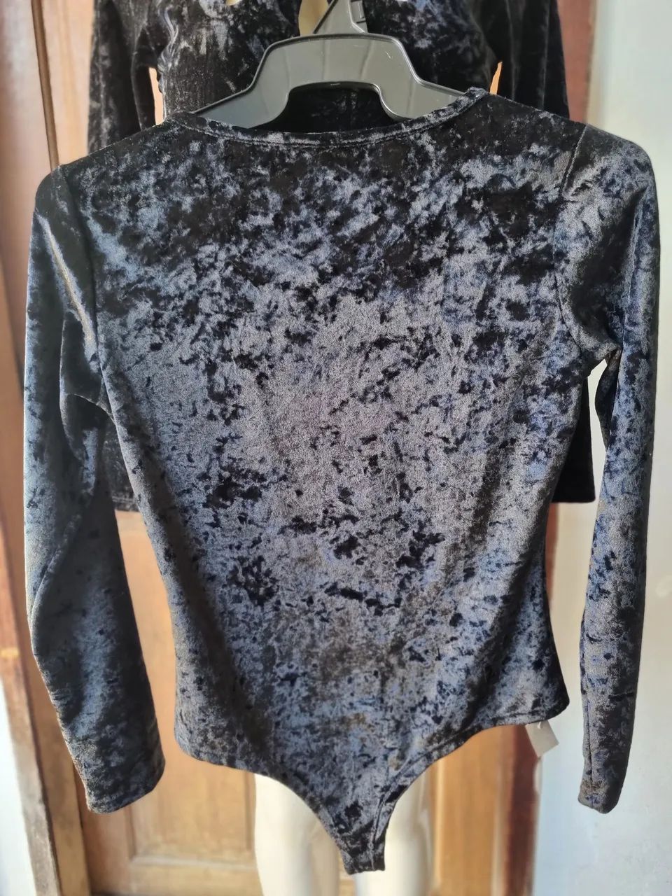 Body veludo preto - Foto 2