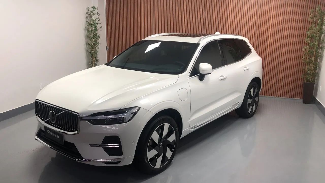 Volvo XC-60 T-8 Ultra 2.0 AWD (híbrido) 2024