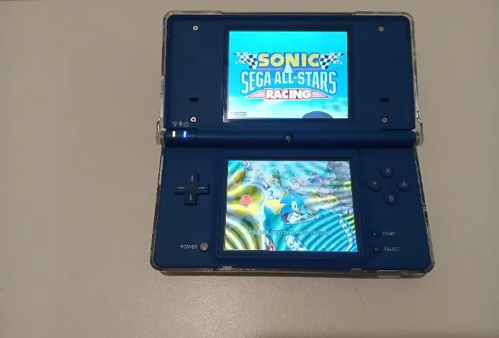 Nintendo DSi - Foto 2
