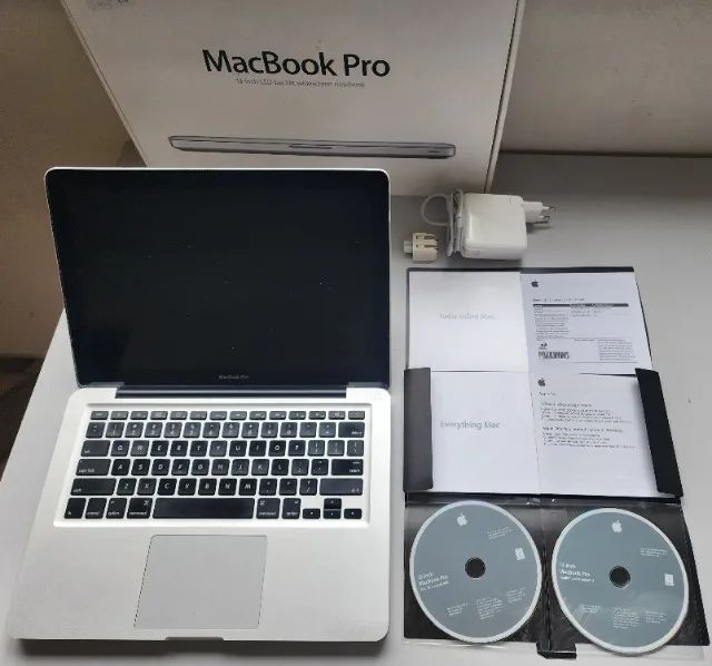 MacBook Pro 13" completo com caixa e manuais