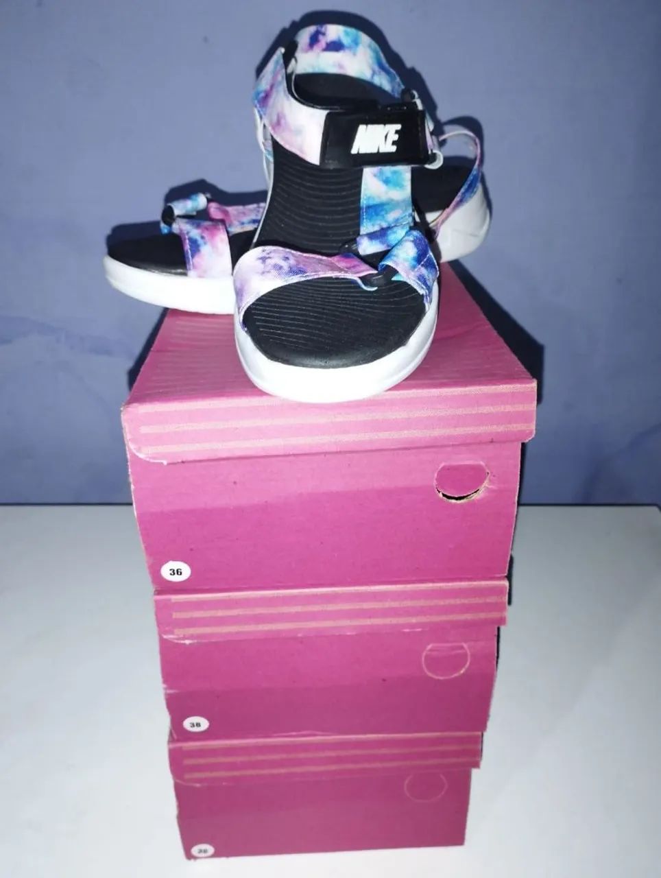Sapatos e sandálias  - Foto 4