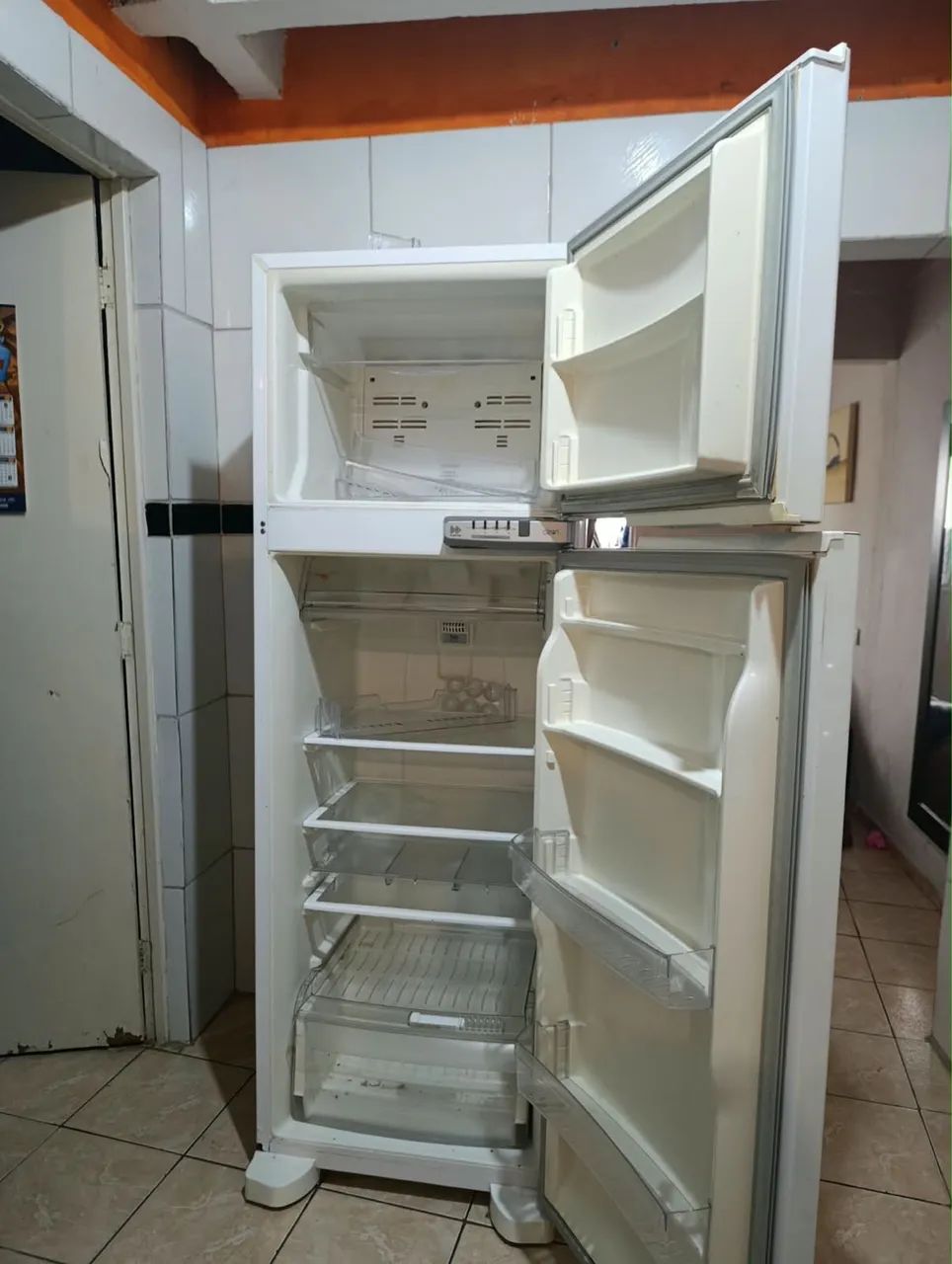 Geladeira Duplex Brastemp 375 Litros Frost Free Branco BRM44HB 220V