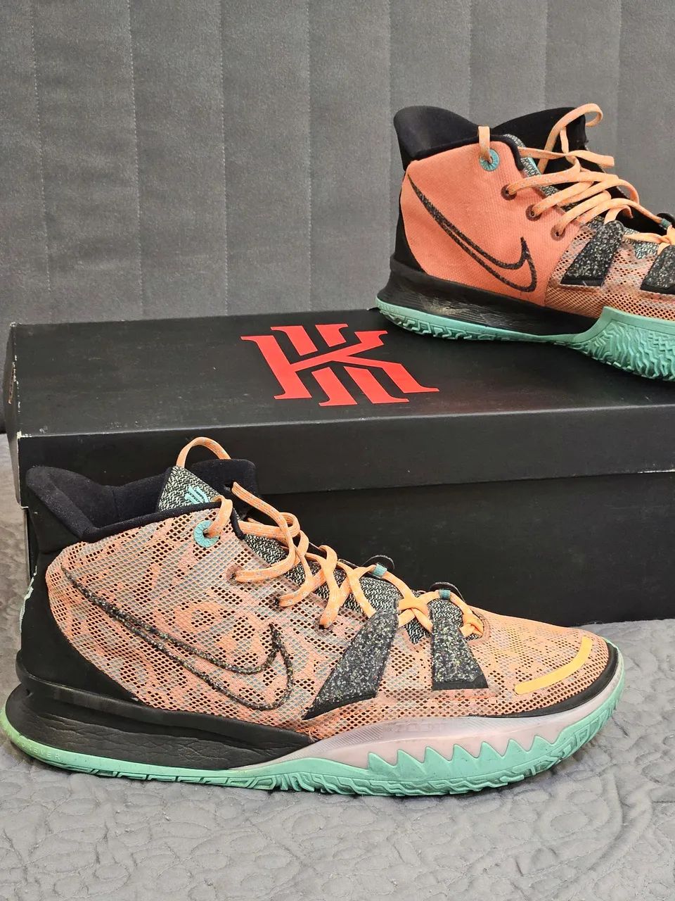 Kyrie 7 Play for the Future BR46 em bom estado