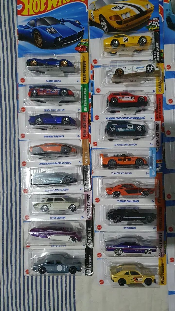 Lote de carrinhos Hot Wheels  - Foto 2