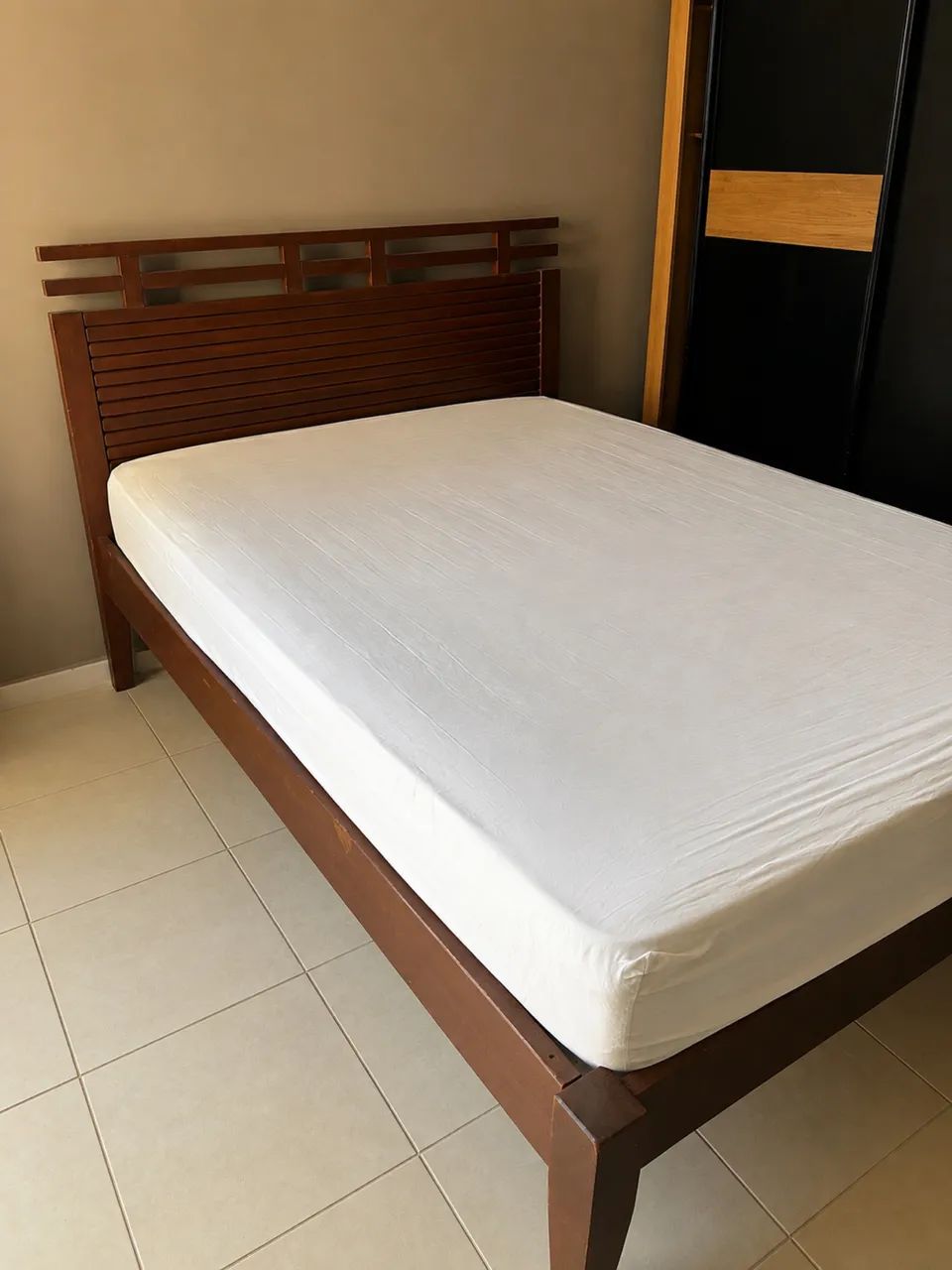 Cama de Casal com Colchão 