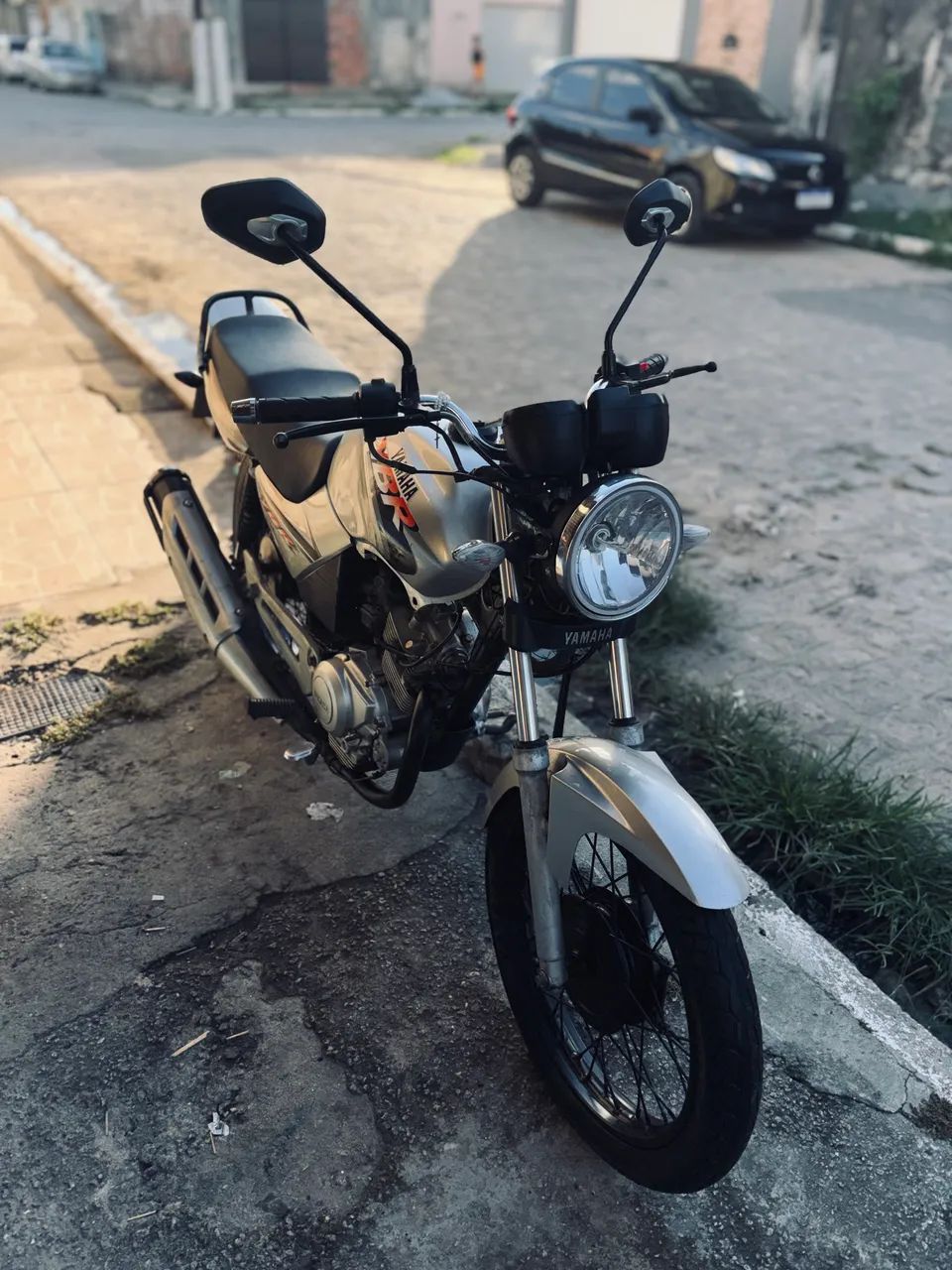 YBR 125  - Foto 3