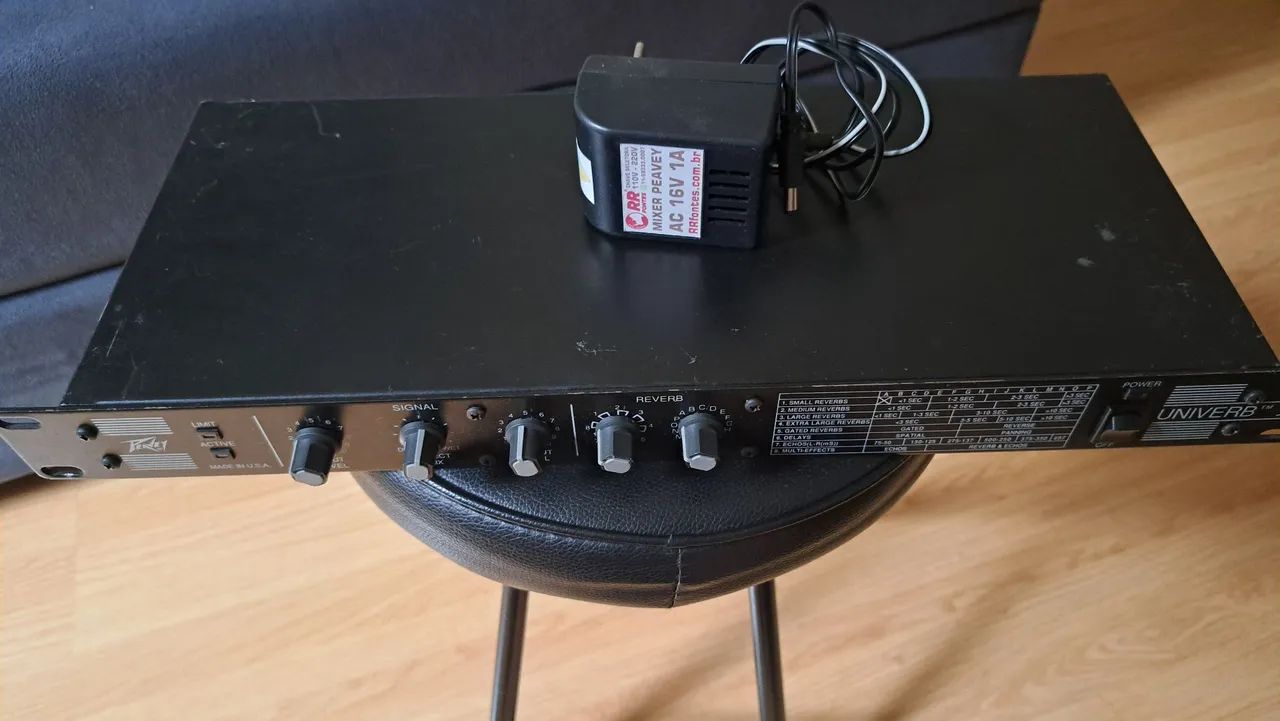 Processador Efeitos Peavey Univerb II Reverb, Delay - N midiverb 2