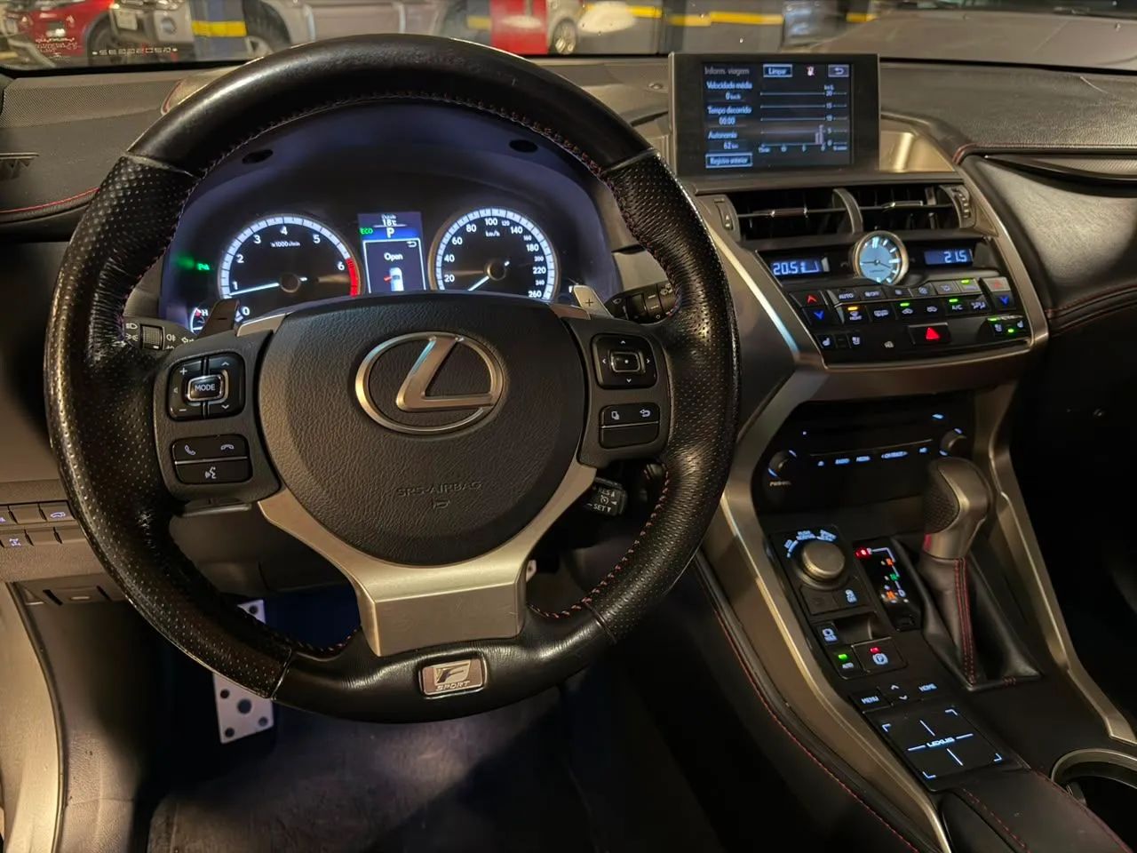 Lexus NX-200t F-sport 2.0 16V 238cv Aut., foto 5 de 10