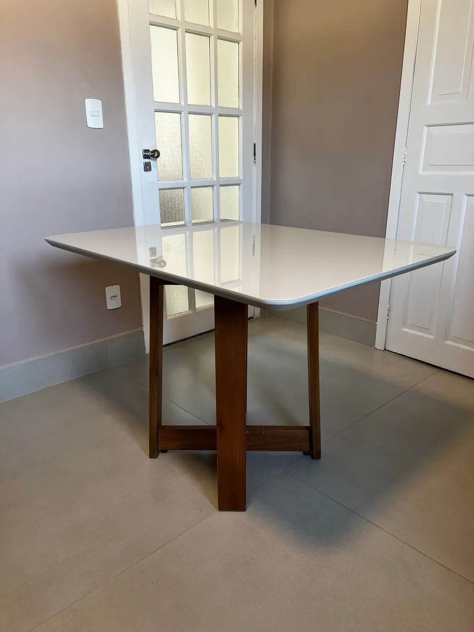 MESA DE JANTAR COM 4 CADEIRAS  - Foto 4