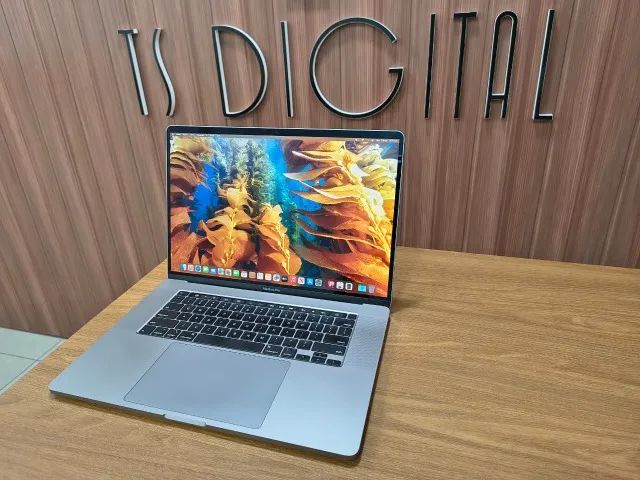 MacBook Pro 16 poleg 2019 | Core i9 8-Core | 64GB | SSD 1TB
