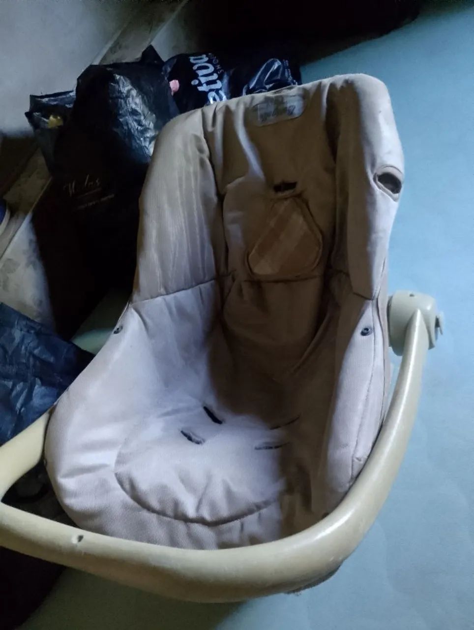 Vendo bebê conforto 50 reais cada 