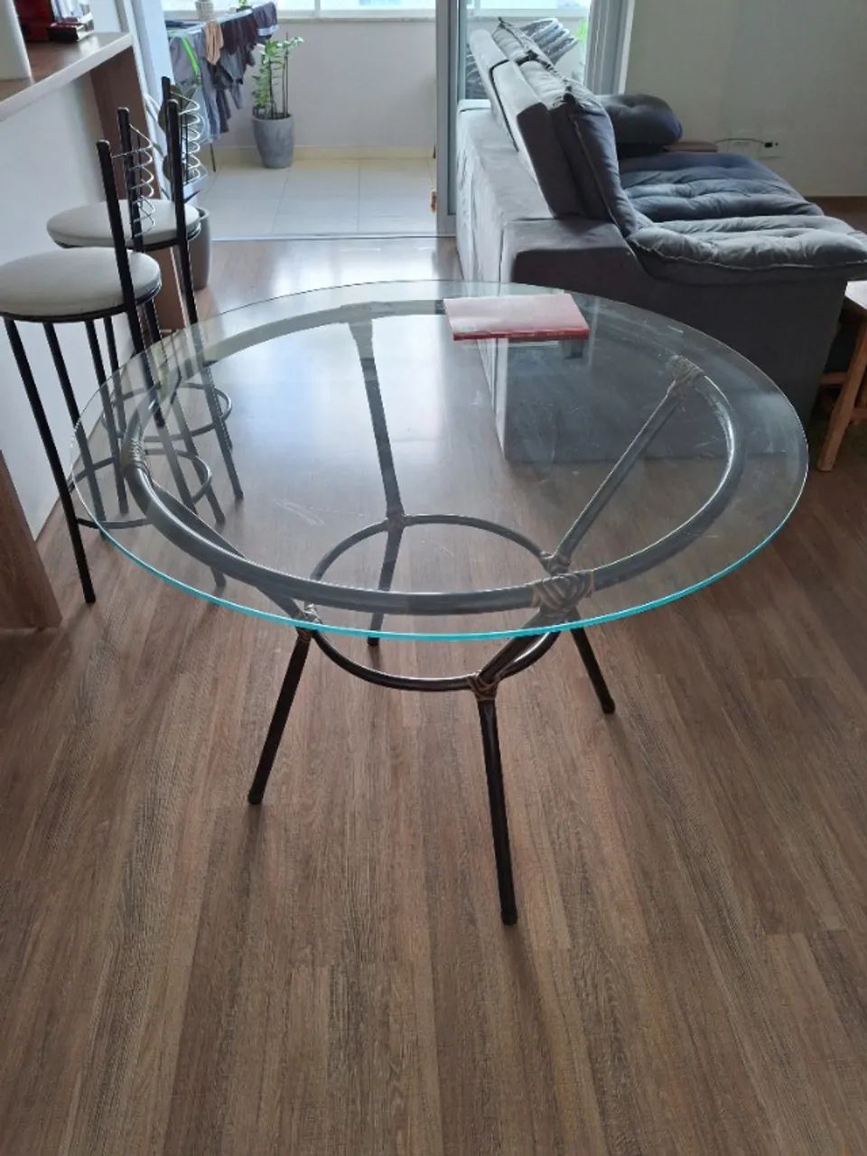 Mesa de vidro usada em bom estado - Foto 4