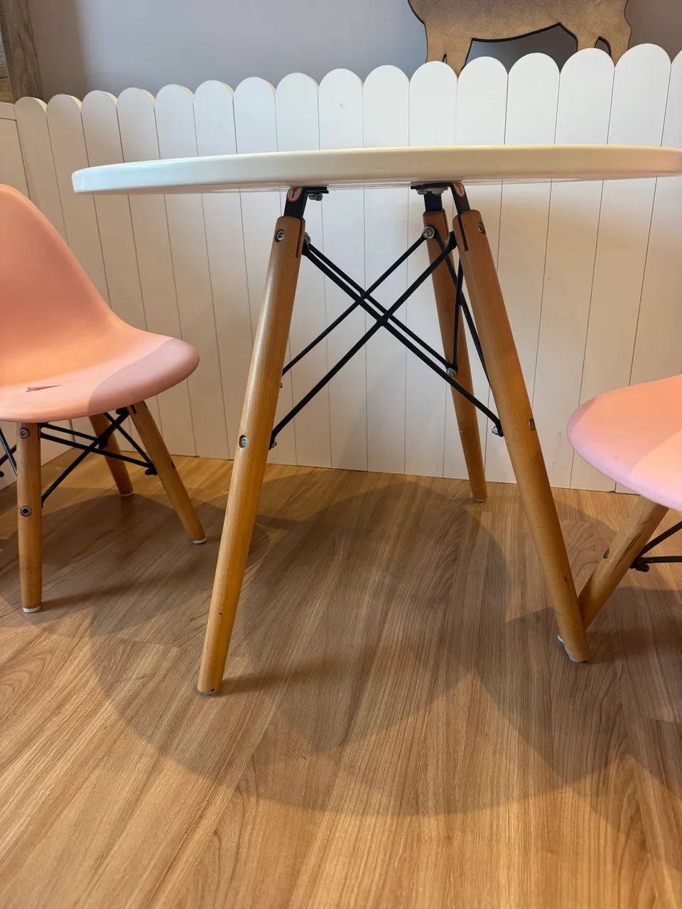 Mesa e cadeira infantil eames  - Foto 3