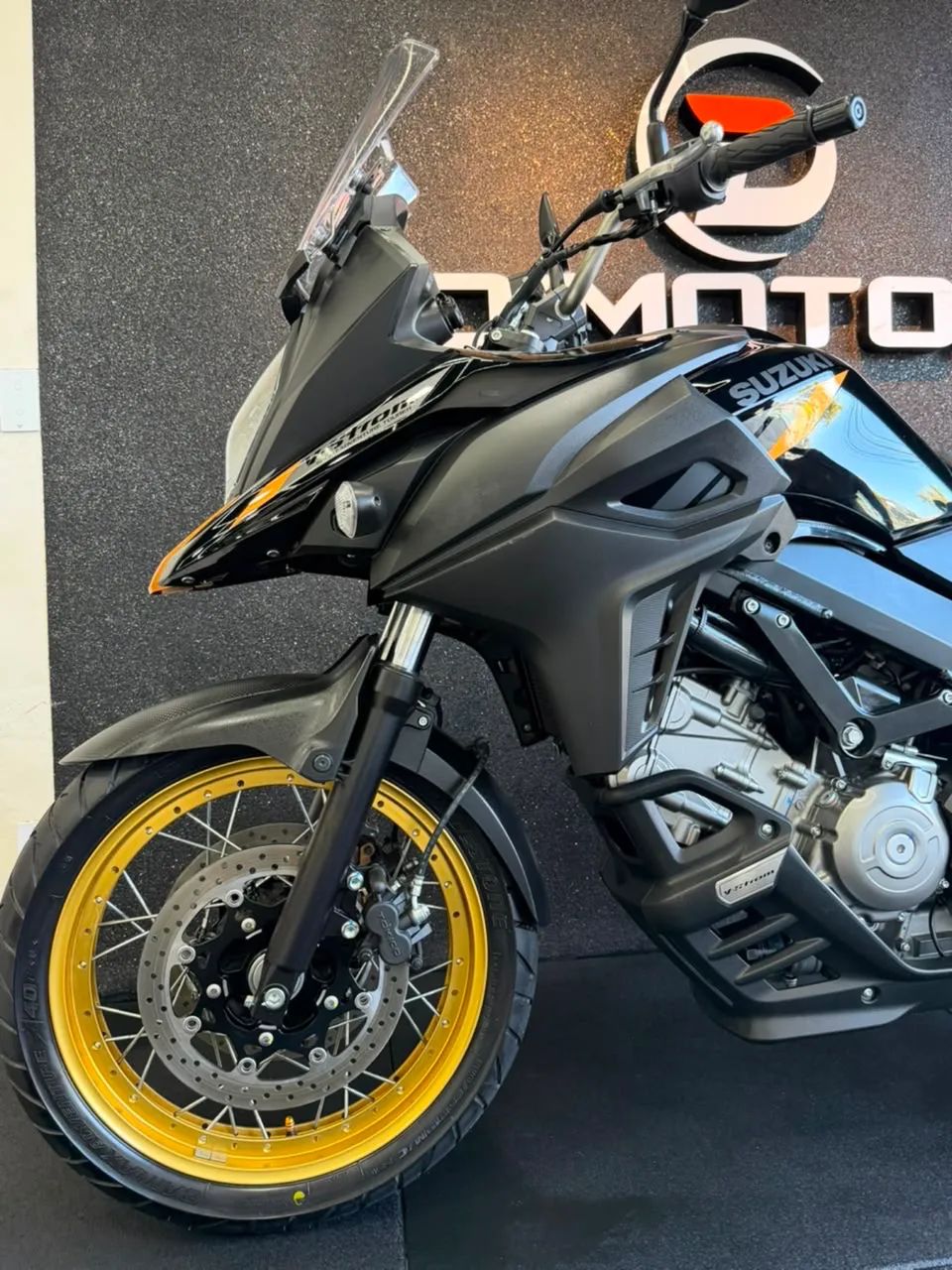 Suzuki V-STRON 650 - Foto 4