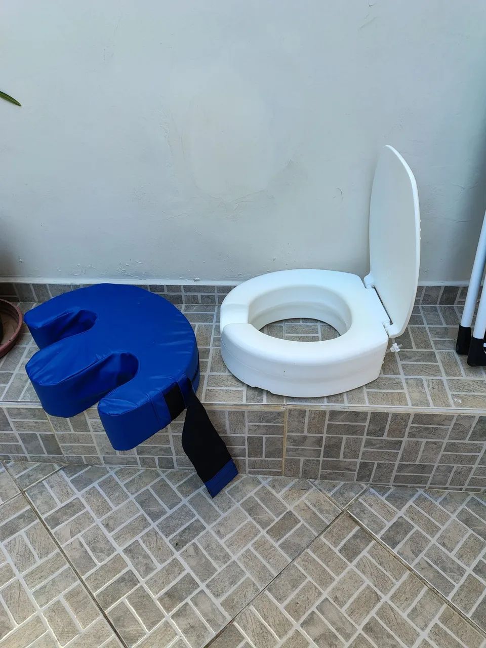 Elevação de vaso seminovo