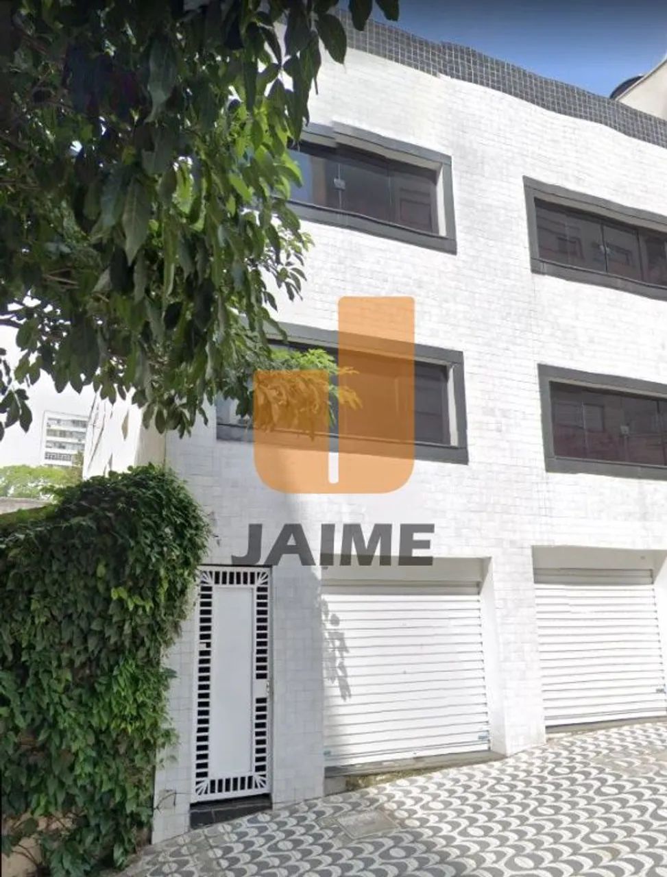 Prédio comercial e residencial, com 2 entradas independentes em localização excelente - Foto 2