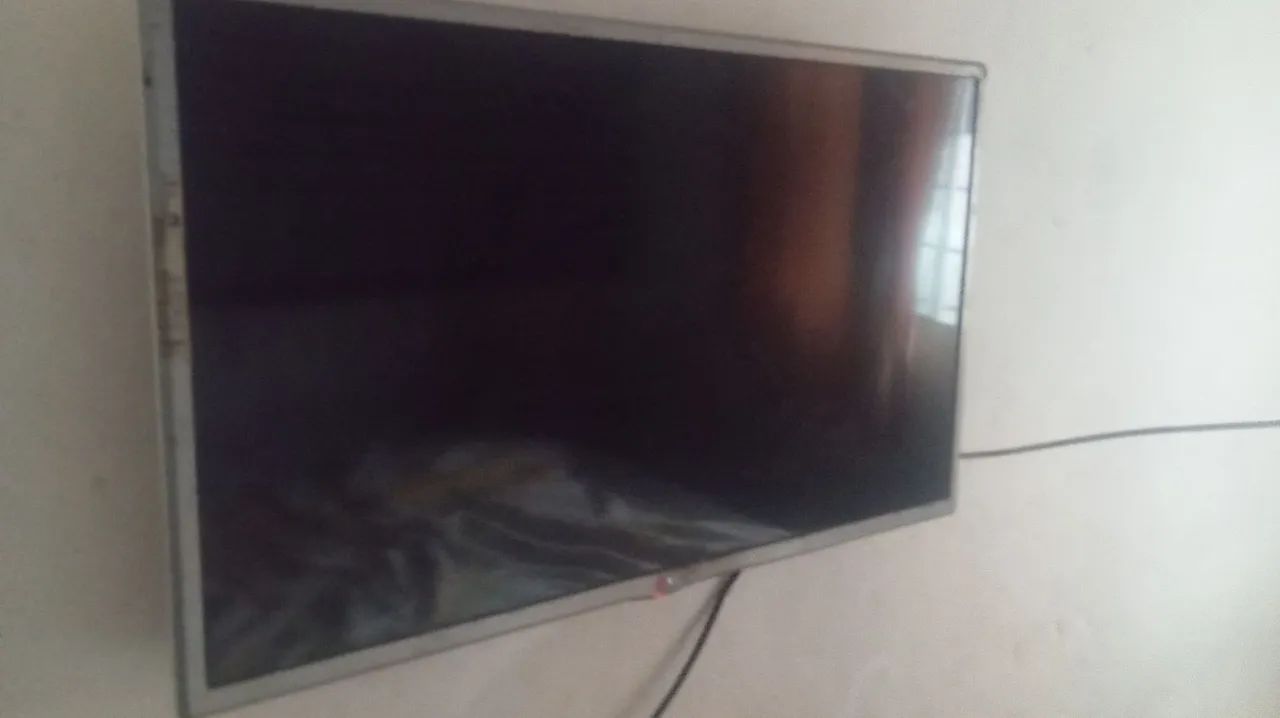 Tv LG 32 polegadas para conserto com mancha na tela  - Foto 3