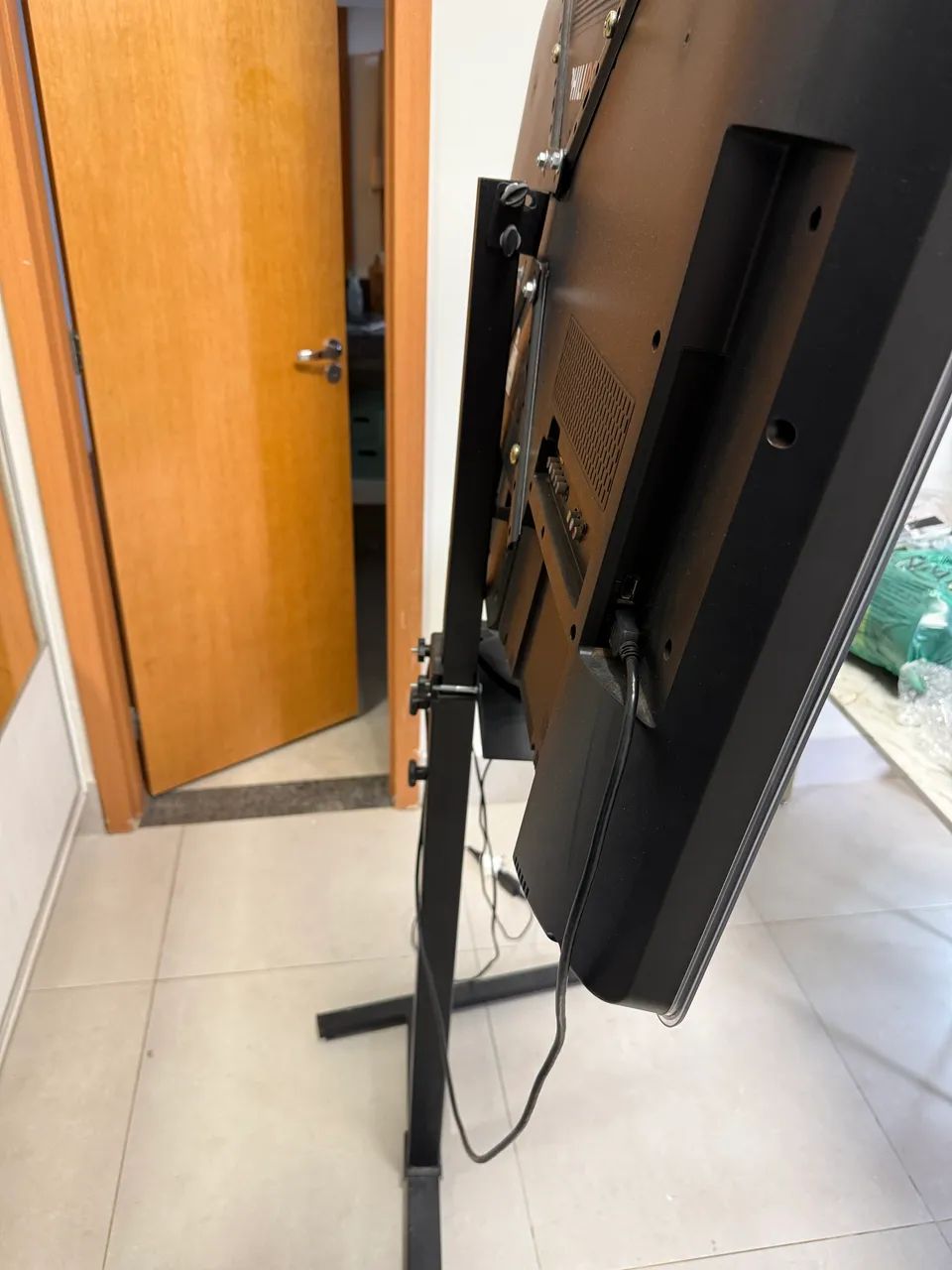 Suporte horizontal para TV com base - Foto 2