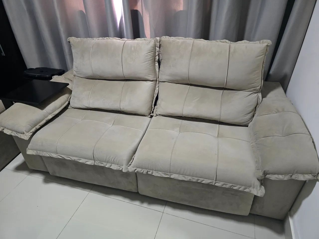 Sofá Retrátil com Encosto Regulável.  - Foto 2