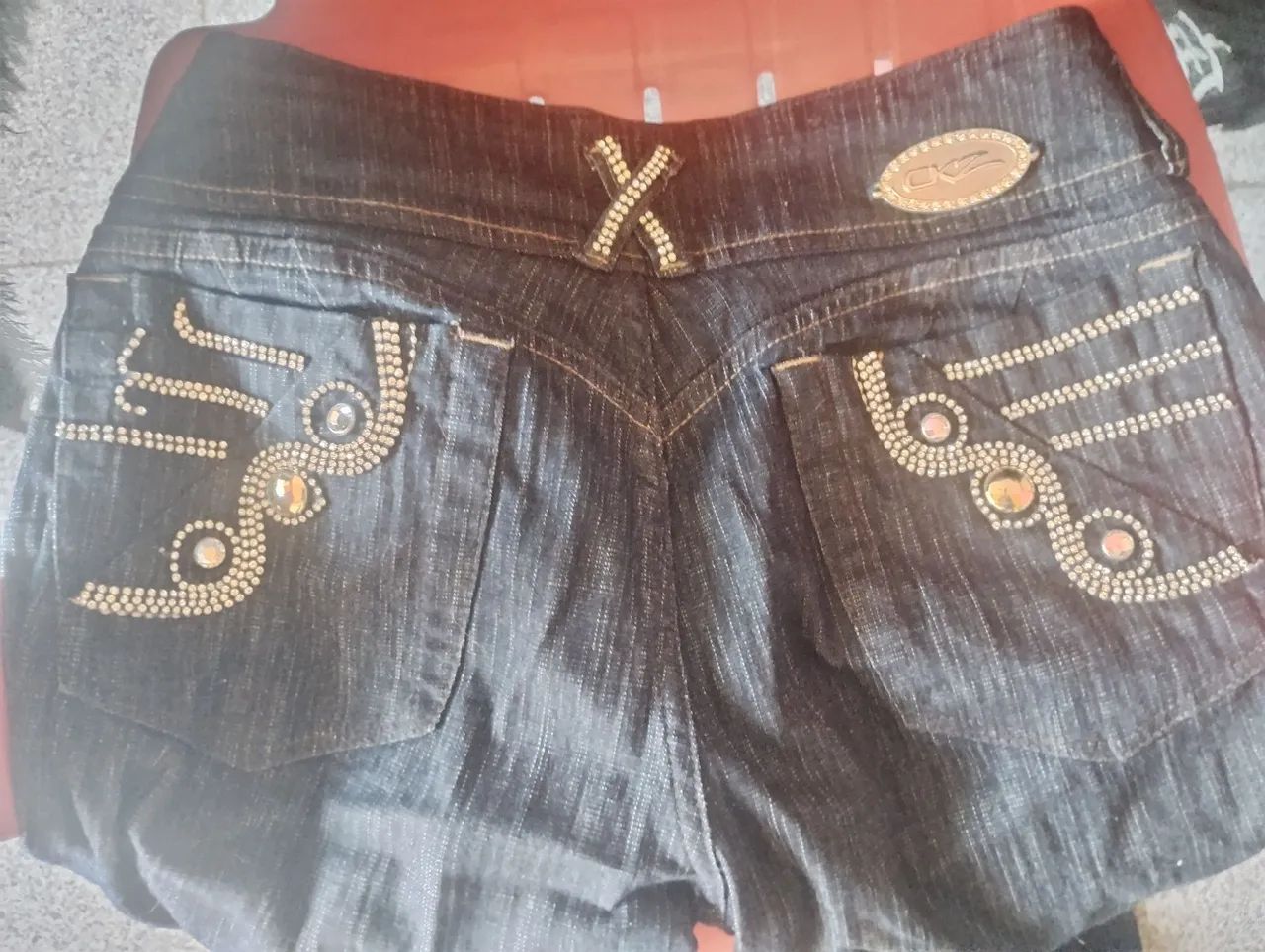 Vendo calça feminina CKZ - Foto 3