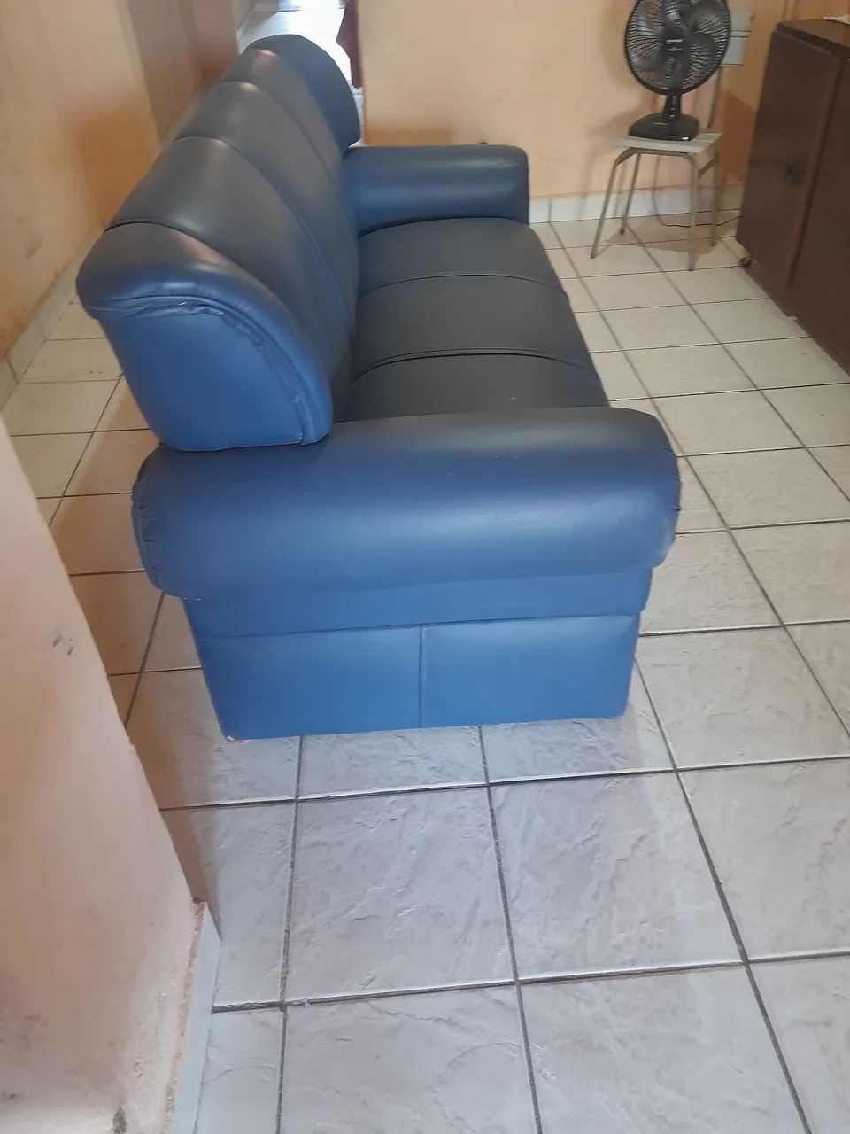 Sofa 3 lugares muito novo 