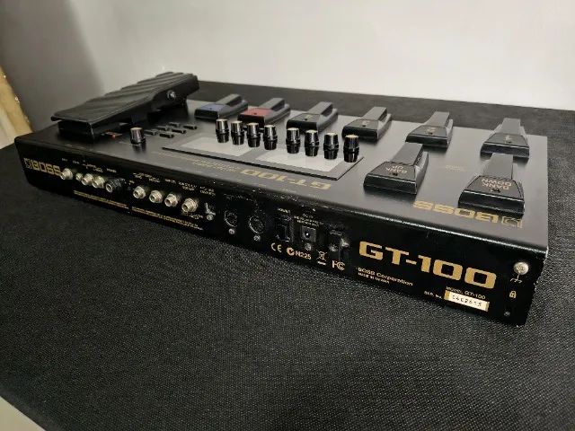 Pedaleira Boss GT-100 (ñ Kemper Fractal Mooer Gp200 Cortex Gt8 Gt6