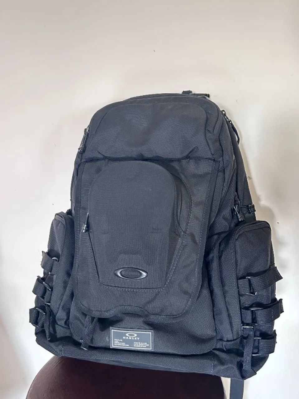 Mochila Oakley Icon Backpack 2.0 Blackout - Foto 2