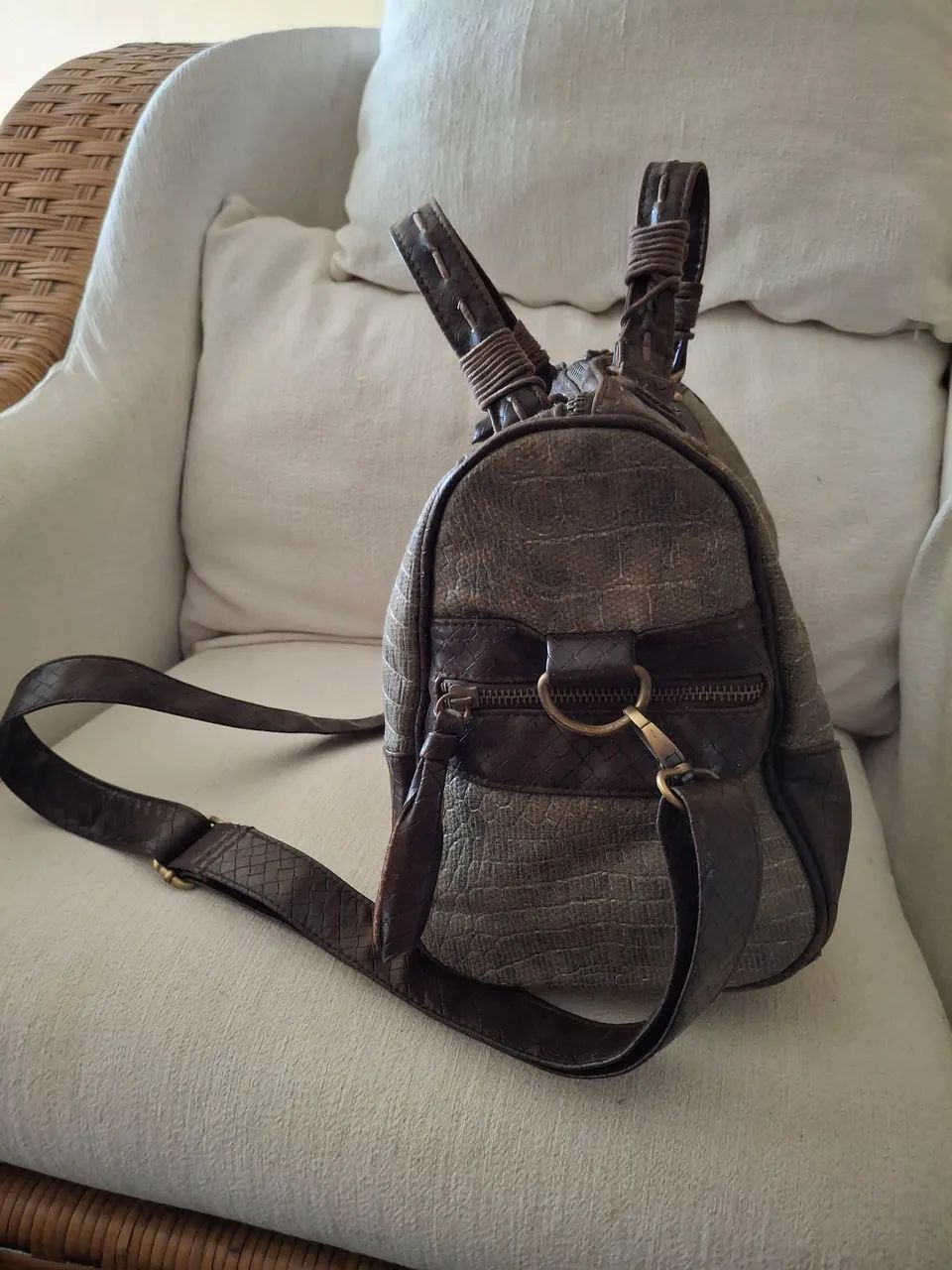 Bolsa de Couro Legítimo com Alça de Ombro Removível - Foto 2