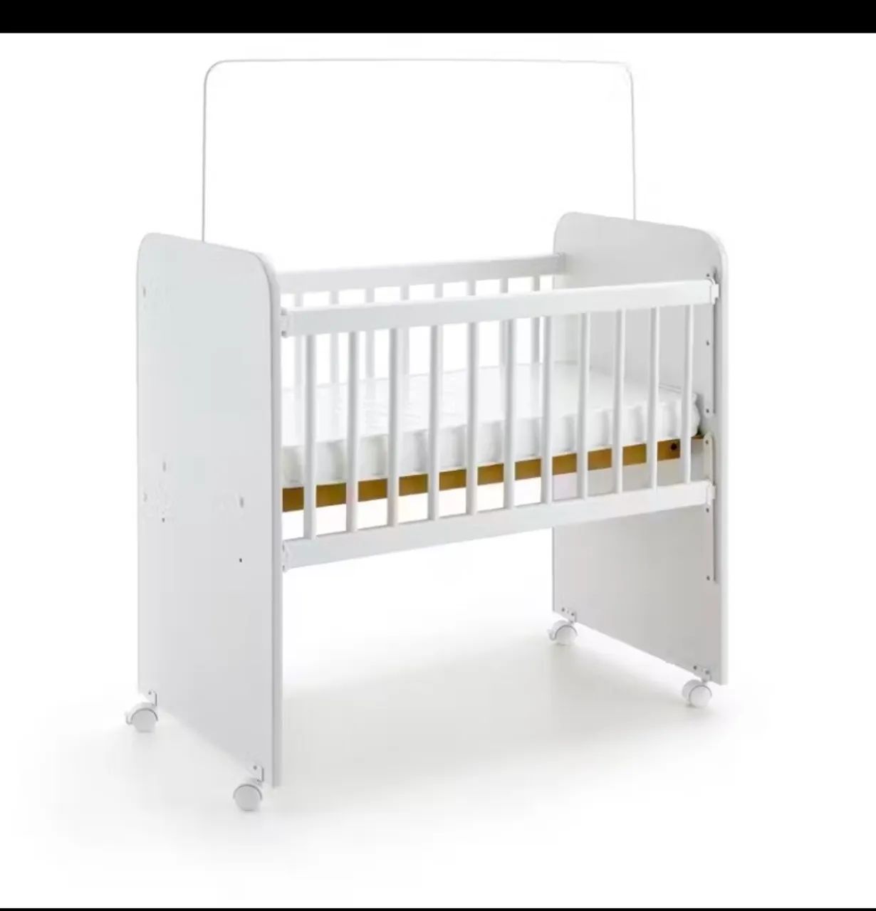 Mini Berço de Bebê Semi Novo  - Foto 3
