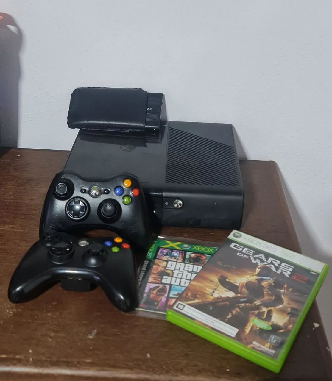 Xbox 360 duas manetes dois jogos fisicos um hd com doze jogos 