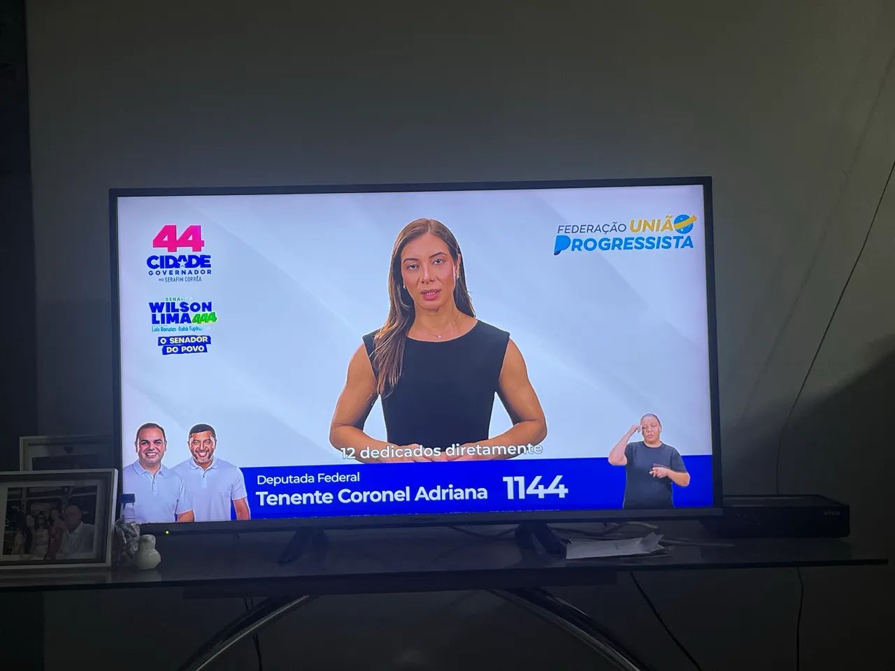 Tv & sofá  vendo  - Foto 2